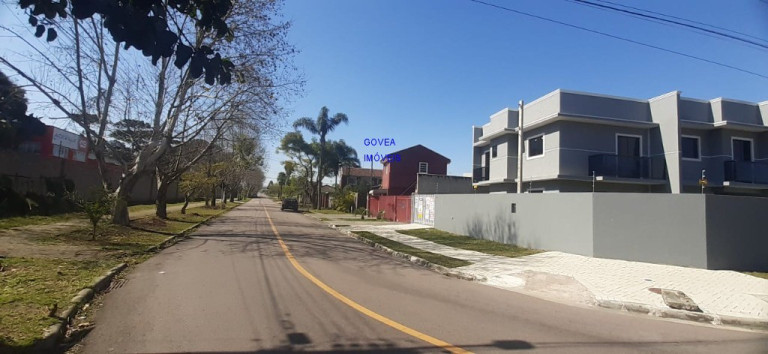 Sobrado com 3 Quartos à Venda,  em Cidade Industrial - Curitiba