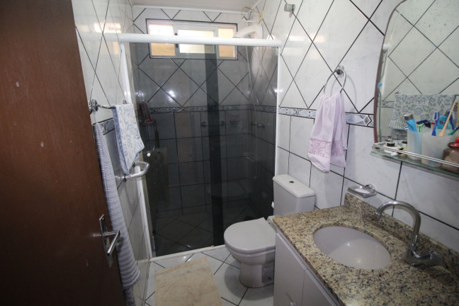 Imagem Casa com 4 Quartos à Venda, 131 m² em Uberaba - Curitiba