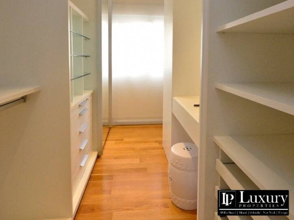 Imagem Apartamento com 4 Quartos à Venda, 274 m² em Itaim Bibi - São Paulo Imagem Apartamento com 4 Quartos à Venda, 274 m² em Itaim Bibi - São Paulo