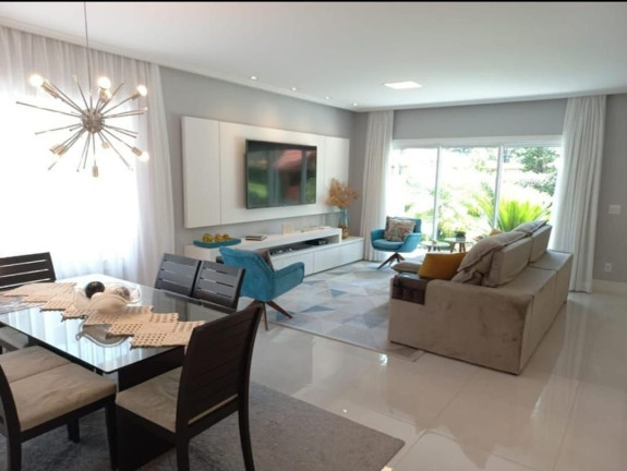 Casa com 3 Quartos à Venda, 246 m² em Parque Do Imbui - Teresópolis