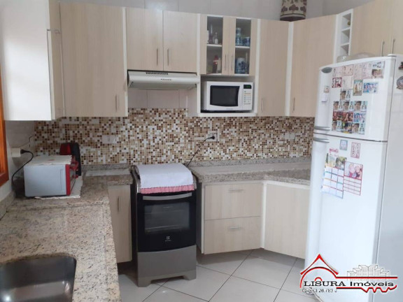 Imagem Casa com 3 Quartos à Venda, 238 m² em Jardim Maria Amélia - Jacareí Imagem Casa com 3 Quartos à Venda, 238 m² em Jardim Maria Amélia - Jacareí
