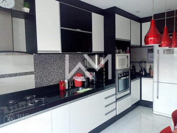 Imagem Sobrado com 4 Quartos à Venda, 138 m² em Jardim Cocaia - Guarulhos Imagem Sobrado com 4 Quartos à Venda, 138 m² em Jardim Cocaia - Guarulhos