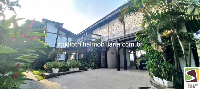 Imagem Sobrado com 6 Quartos à Venda, em Pacuíba - Ilhabela Imagem Sobrado com 6 Quartos à Venda, em Pacuíba - Ilhabela