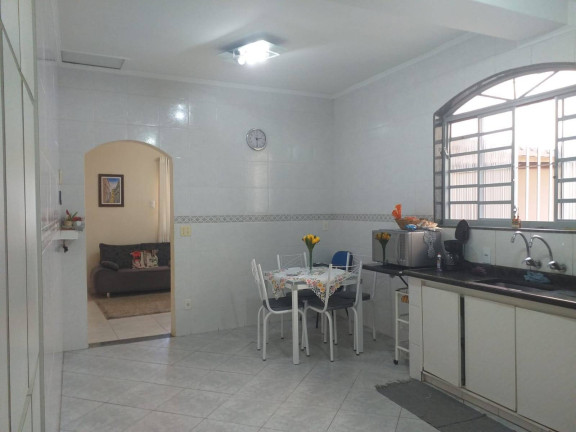 Imagem Casa com 3 Quartos à Venda, 400 m² em Vila Pires - Santo André Imagem Casa com 3 Quartos à Venda, 400 m² em Vila Pires - Santo André