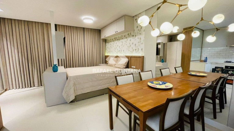 Imagem Apartamento com 1 Quarto à Venda, 51 m² em Centro - Florianópolis