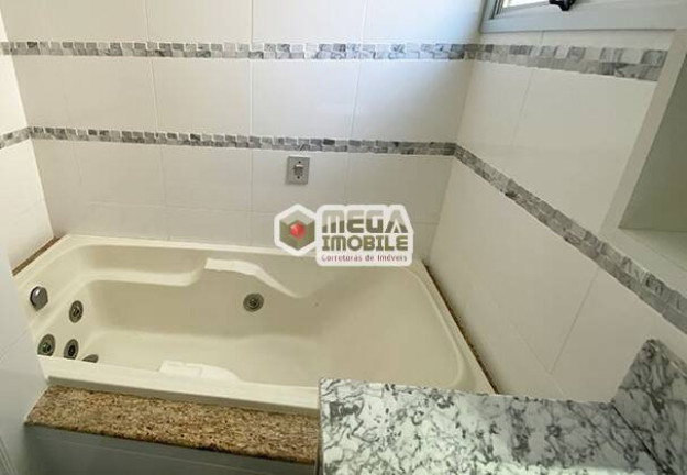 Imagem Apartamento com 3 Quartos à Venda, 122 m² em Centro - Florianópolis Imagem Apartamento com 3 Quartos à Venda, 122 m² em Centro - Florianópolis