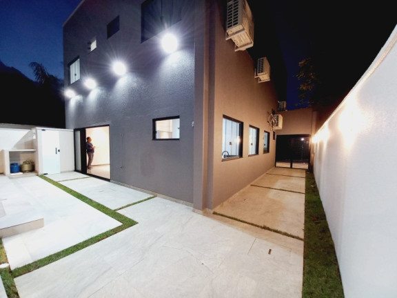 Imagem Casa com 3 Quartos à Venda, 261 m² em Ponta Negra - Manaus