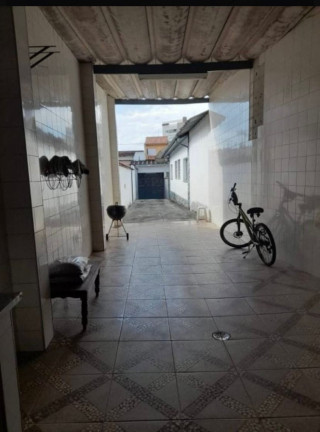 Imagem Casa com 4 Quartos à Venda, 450 m² em Centro - Pindamonhangaba