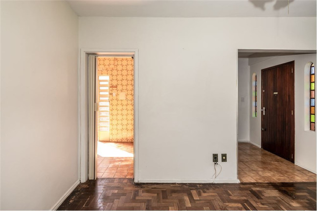 Imagem Casa com 3 Quartos à Venda, em Santa Tereza - Porto Alegre Imagem Casa com 3 Quartos à Venda, em Santa Tereza - Porto Alegre