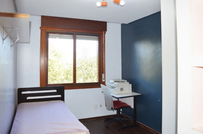 Imagem Imóvel com 3 Quartos à Venda, 98 m² em Cristal - Porto Alegre Imagem Imóvel com 3 Quartos à Venda, 98 m² em Cristal - Porto Alegre