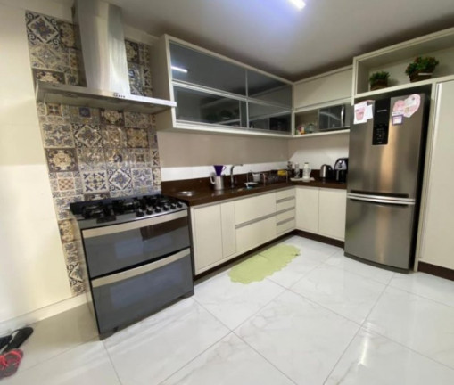 Imagem Casa com 2 Quartos à Venda, 300 m² em Santa Regina - Camboriú