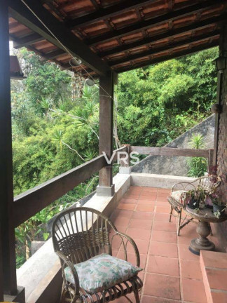 Imagem Casa com 3 Quartos à Venda, 366 m² em Vila Muqui - Teresópolis Imagem Casa com 3 Quartos à Venda, 366 m² em Vila Muqui - Teresópolis