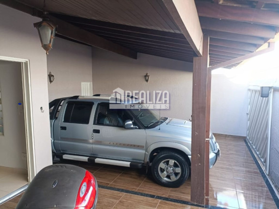 Imagem Casa com 3 Quartos à Venda, 250 m² em Conjunto Manoel Mendes - Uberaba Imagem Casa com 3 Quartos à Venda, 250 m² em Conjunto Manoel Mendes - Uberaba