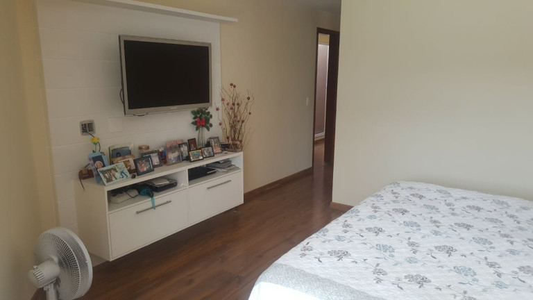 Imagem Casa com 3 Quartos à Venda, em Campo Grande - Rio De Janeiro Imagem Casa com 3 Quartos à Venda, em Campo Grande - Rio De Janeiro