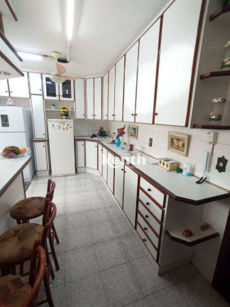 Imagem Casa com 5 Quartos à Venda, 393 m² em Centro - Santa Gertrudes Imagem Casa com 5 Quartos à Venda, 393 m² em Centro - Santa Gertrudes