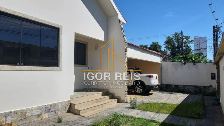 Imagem Casa com 3 Quartos à Venda, 378 m² em Jardim Flamboyant - Campos Dos Goytacazes