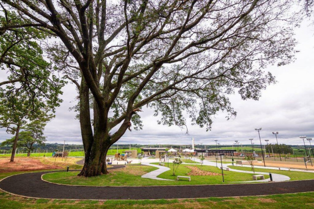 Imagem Terreno em Condomínio à Venda, 300 m² em Villa De Leon - Piratininga Imagem Terreno em Condomínio à Venda, 300 m² em Villa De Leon - Piratininga