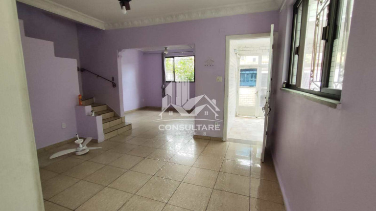 Casa com 3 Quartos para Alugar, 180 m² em Macuco - Santos