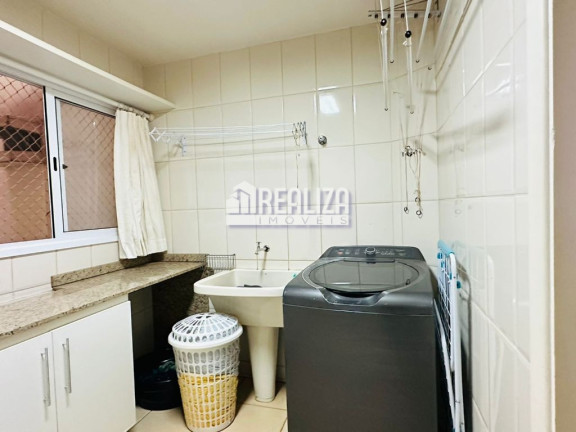Imagem Apartamento com 3 Quartos à Venda, 199 m² em Irmãos Soares - Uberaba Imagem Apartamento com 3 Quartos à Venda, 199 m² em Irmãos Soares - Uberaba