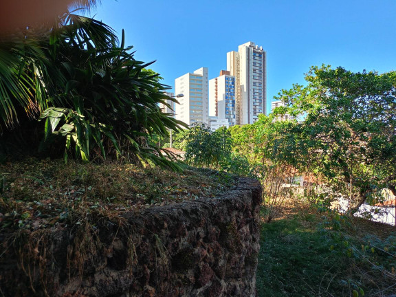 Sobrado com 5 Quartos à Venda, 1.490 m² em Quilombo - Cuiabá