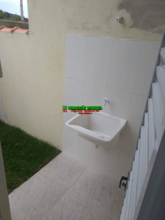 Imagem Casa com 2 Quartos à Venda, 62 m² em Caraguatatuba