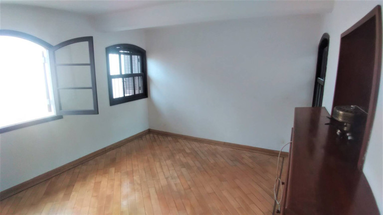 Imagem Casa com 4 Quartos à Venda, 220 m² em Vila Inglesa - São Paulo