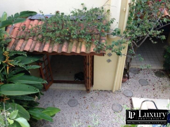 Imagem Casa com 4 Quartos à Venda, em Vila Madalena - São Paulo Imagem Casa com 4 Quartos à Venda, em Vila Madalena - São Paulo