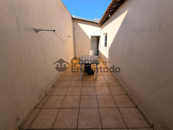 Imagem Casa com 2 Quartos à Venda, 360 m² em Cidade Jardim - Birigui