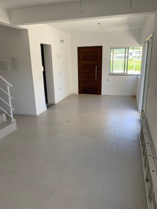 Imagem Casa com 4 Quartos à Venda, 125 m² em Ambrósio - Garopaba Imagem Casa com 4 Quartos à Venda, 125 m² em Ambrósio - Garopaba