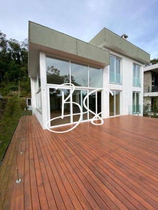 Imagem Casa com 3 Quartos à Venda, 603 m² em Alphaville - Gramado