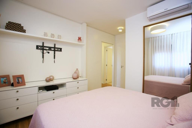 Imagem Apartamento com 2 Quartos à Venda, 67 m² em Menino Deus - Porto Alegre Imagem Apartamento com 2 Quartos à Venda, 67 m² em Menino Deus - Porto Alegre