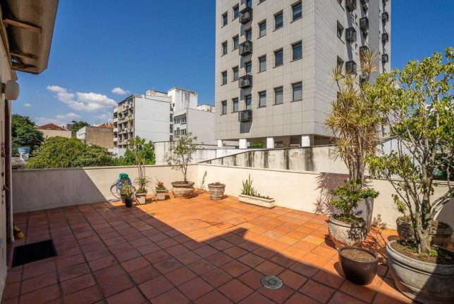Imagem Apartamento com 3 Quartos à Venda, 226 m² em Petrópolis - Porto Alegre
