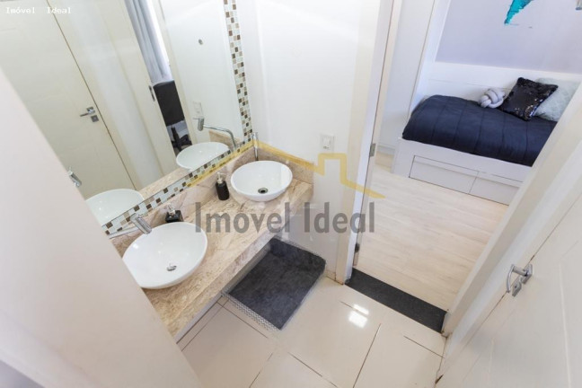 Imagem Casa com 4 Quartos à Venda, 210 m² em Campo Comprido - Curitiba