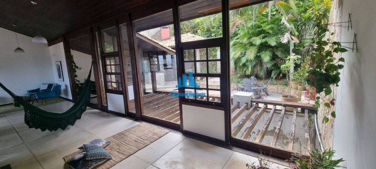 Imagem Casa com 4 Quartos à Venda, 850 m² em Piratininga - Niterói
