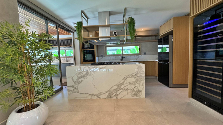 Imagem Casa com 5 Quartos à Venda, 352 m² em Riviera De São Lourenço - Bertioga Imagem Casa com 5 Quartos à Venda, 352 m² em Riviera De São Lourenço - Bertioga