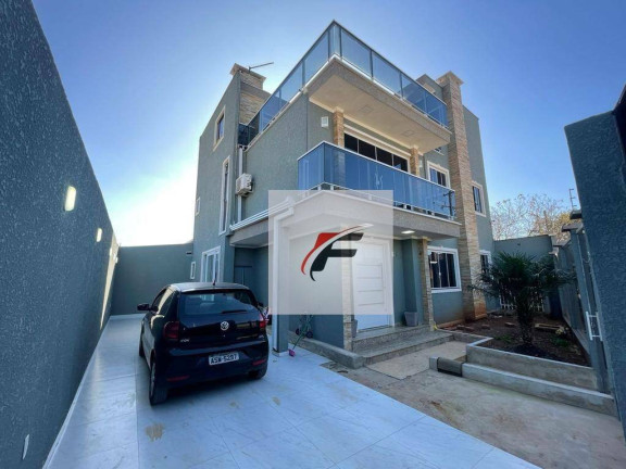 Sobrado com 4 Quartos à Venda, 350 m² em Campo De Santana - Curitiba