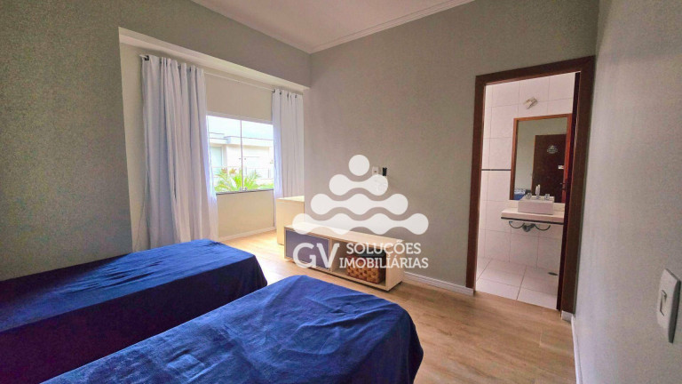 Casa com 5 Quartos à Venda, 300 m² em Massaguaçu - Caraguatatuba