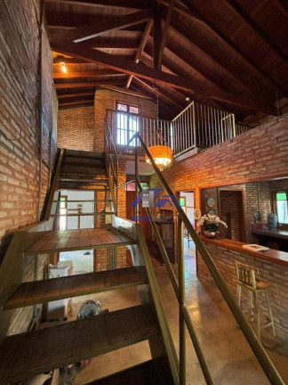 Imagem Casa com 3 Quartos à Venda, 150 m² em Jardim Copacabana - Guararapes
