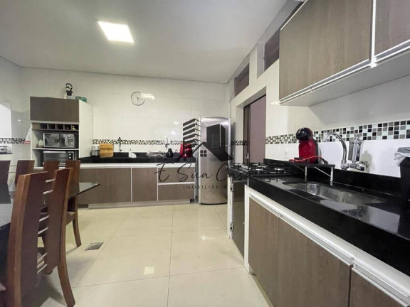 Imagem Casa com 3 Quartos à Venda, 250 m² em Conjunto Califórnia - Belo Horizonte