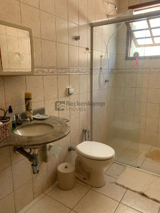 Imagem Casa com 3 Quartos à Venda, 265 m² em Jardim Belvedere - Volta Redonda Imagem Casa com 3 Quartos à Venda, 265 m² em Jardim Belvedere - Volta Redonda