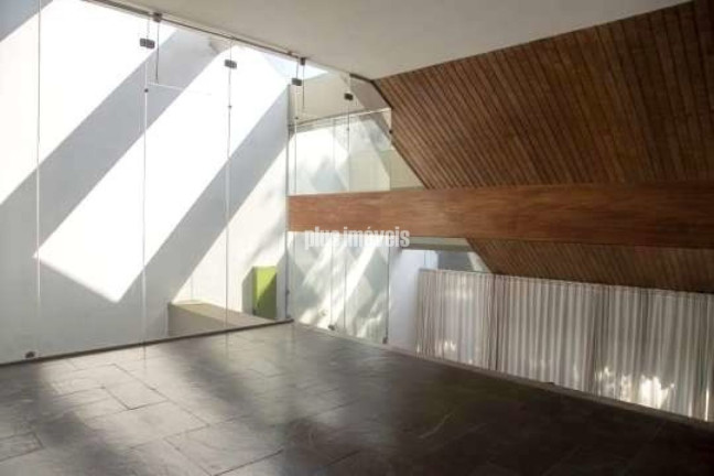Imagem Casa com 4 Quartos à Venda, 200 m² em Moema - São Paulo Imagem Casa com 4 Quartos à Venda, 200 m² em Moema - São Paulo