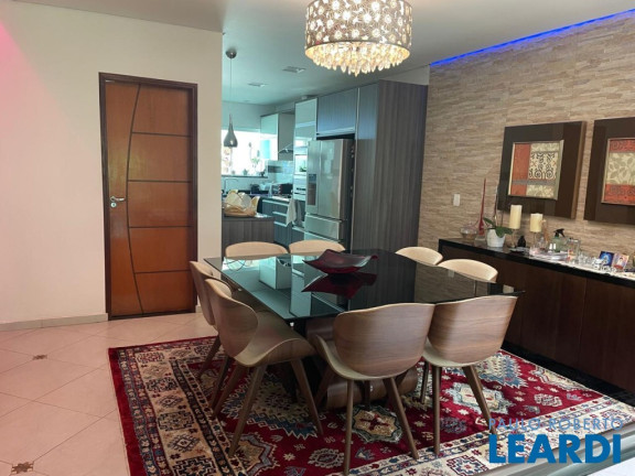 Imagem Sobrado com 3 Quartos à Venda, 169 m² em Vila Guiomar - Santo André