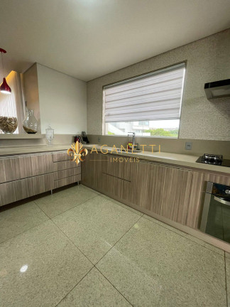 Imagem Casa de Condomínio com 3 Quartos à Venda, 340 m² em Vespasiano Imagem Casa de Condomínio com 3 Quartos à Venda, 340 m² em Vespasiano