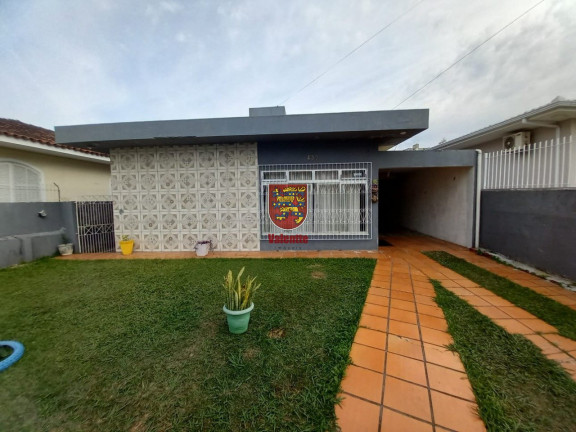 Imagem Casa com 4 Quartos à Venda, em Estreito - Florianópolis Imagem Casa com 4 Quartos à Venda, em Estreito - Florianópolis