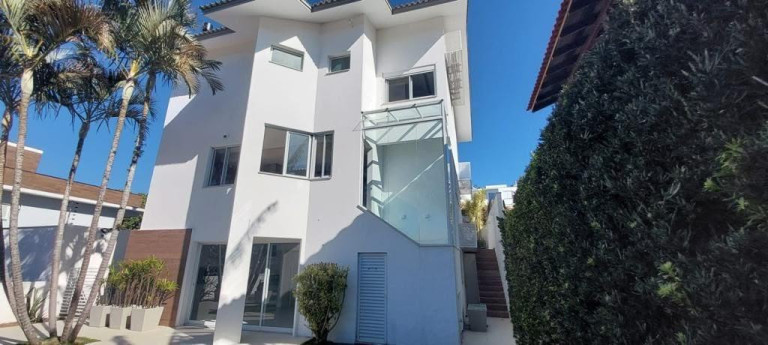 Imagem Casa com 3 Quartos à Venda, 350 m² em João Paulo - Florianópolis