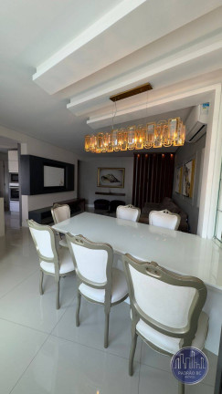Imagem Apartamento com 3 Quartos à Venda, 132 m² em Centro - Balneário Camboriú Imagem Apartamento com 3 Quartos à Venda, 132 m² em Centro - Balneário Camboriú