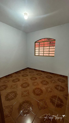 Imagem Casa com 3 Quartos à Venda, 250 m² em Setor Faiçalville - Goiânia