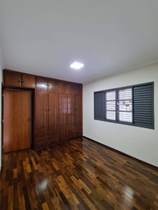 Imagem Casa com 3 Quartos à Venda, 400 m² em Madureira - Bauru