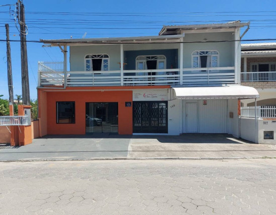 Casa com 5 Quartos à Venda, 314 m² em Centro - Balneário Barra Do Sul