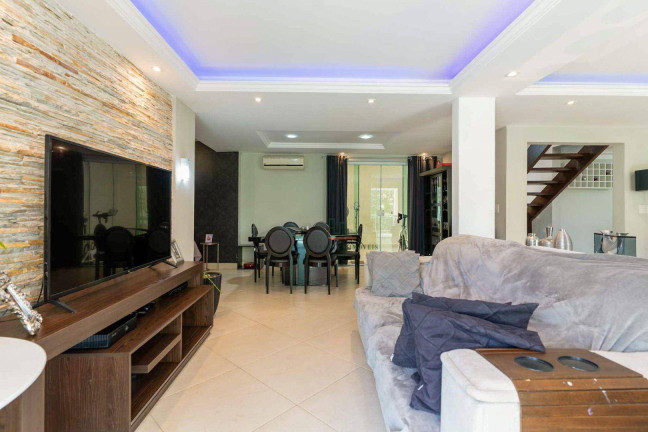 Imagem Casa com 3 Quartos à Venda, 280 m² em Itaipu - Niterói